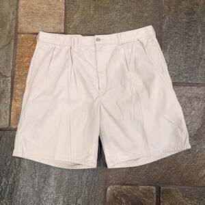 Polo Ralph Lauren Men's White Pleated Tyler Chino Shorts Made in USA